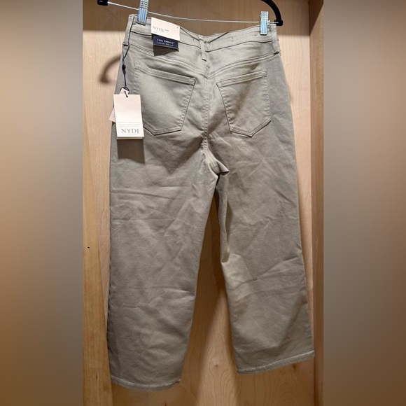 NYDJ Tan Joni Capri Size 4 New with Tags 🏷️ - Picture 2 of 4